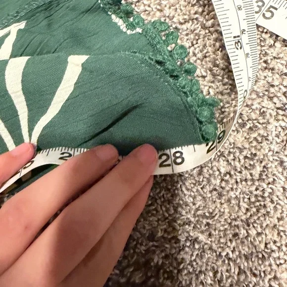 Angie Green Floral Wide-Leg split Pants medium EUC - Picture 5 of 5